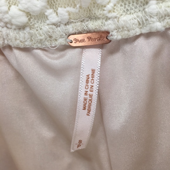 Free People Scalloped Lace Shorts - Picture 6 of 6